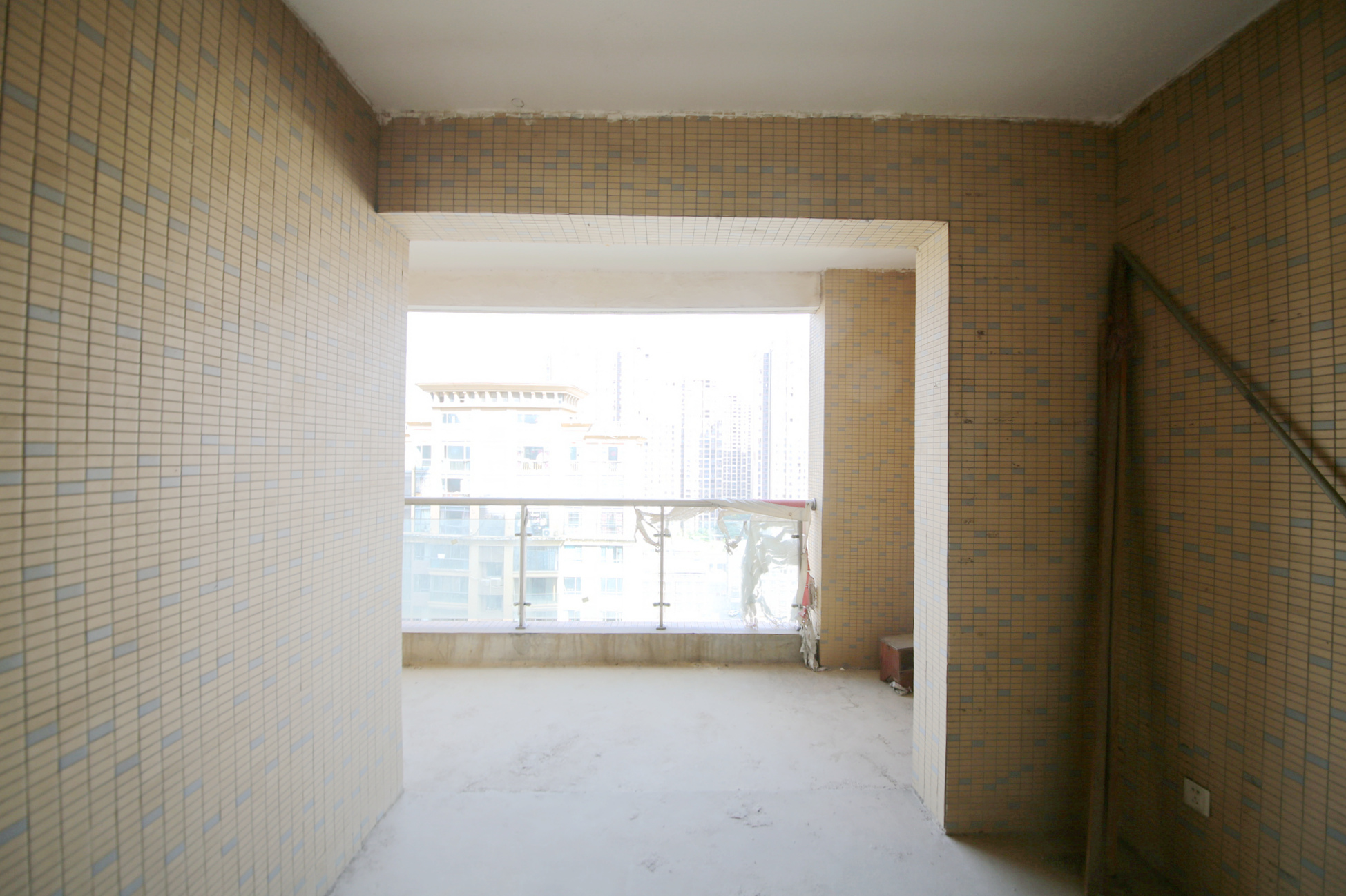 新华都万家城 4室2厅2卫 136.0万 新华都万家城 4室2厅2卫 136.0万其他