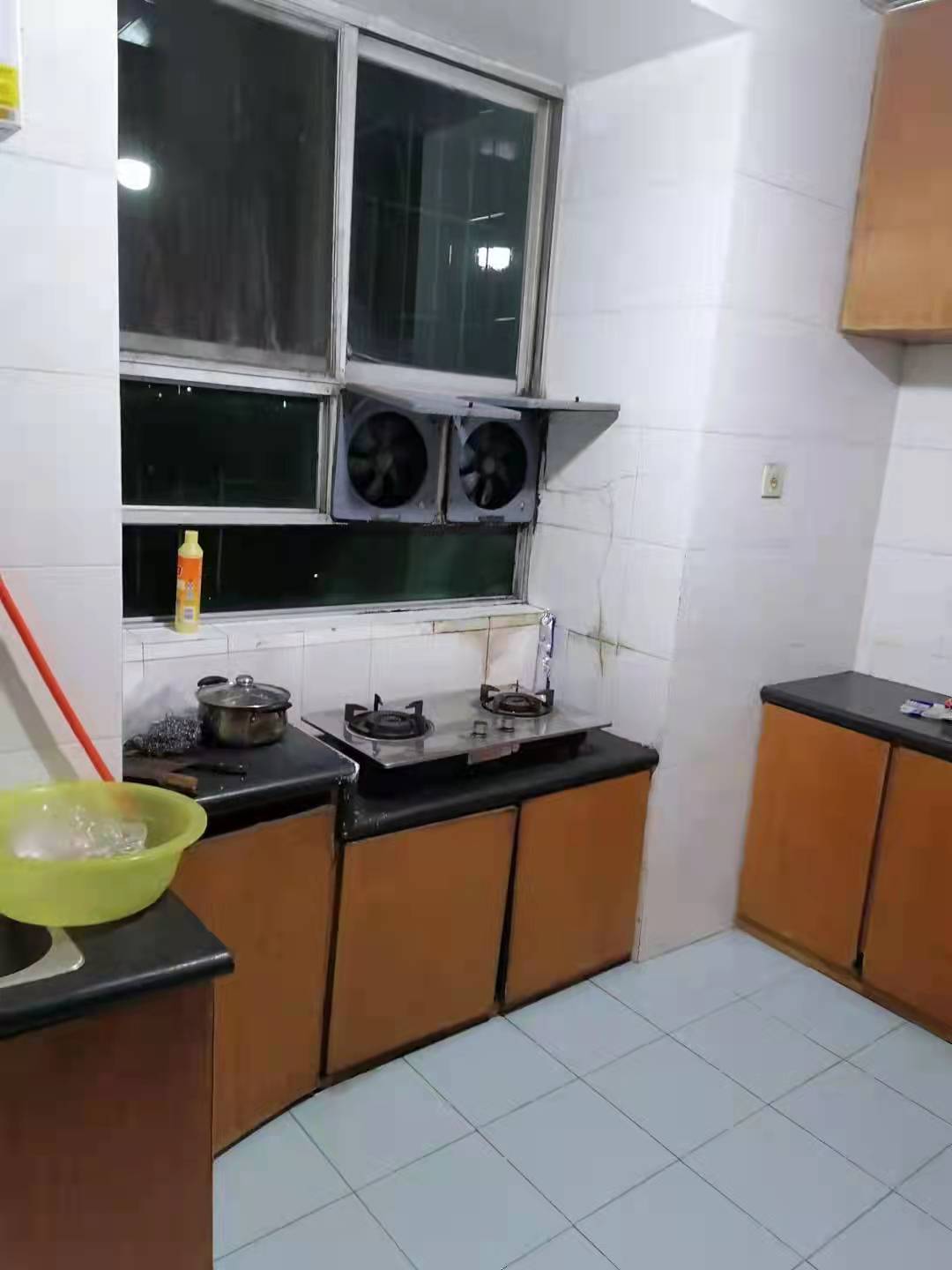 人民北路散盘 2室2厅1卫 700.00元/月 人民北路散盘 2室2厅1卫 700.00元/月室内图