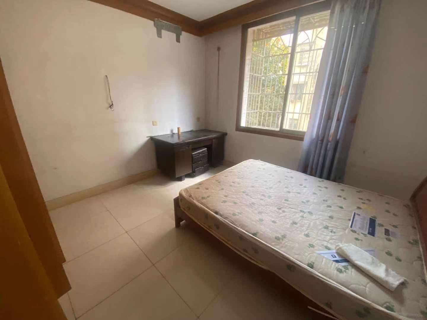 阳光馨庭苑 3室2厅1卫 700.0元/月 阳光馨庭苑 3室2厅1卫 700.0元/月室内图