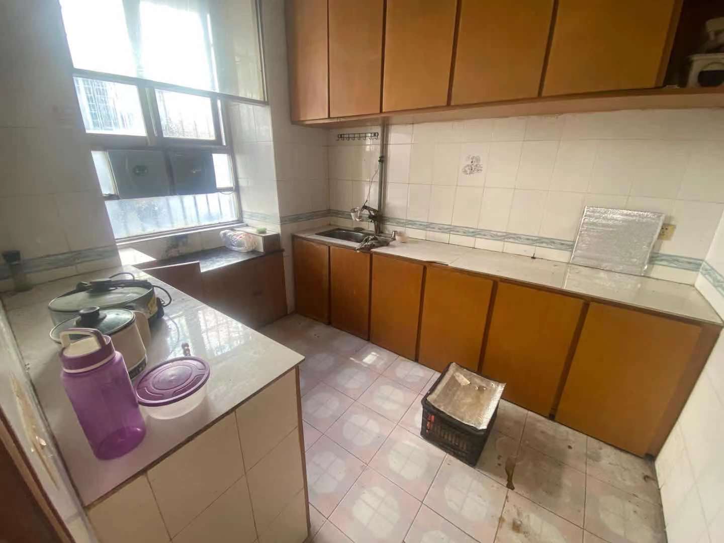 阳光馨庭苑 3室2厅1卫 700.0元/月 阳光馨庭苑 3室2厅1卫 700.0元/月室内图