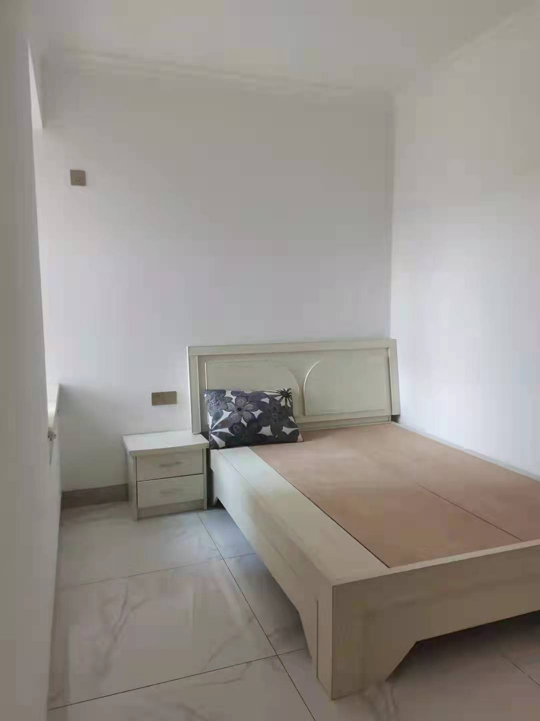 百弘学府城  3室2厅1卫    82.0万 百弘学府城  3室2厅1卫    82.0万卧室