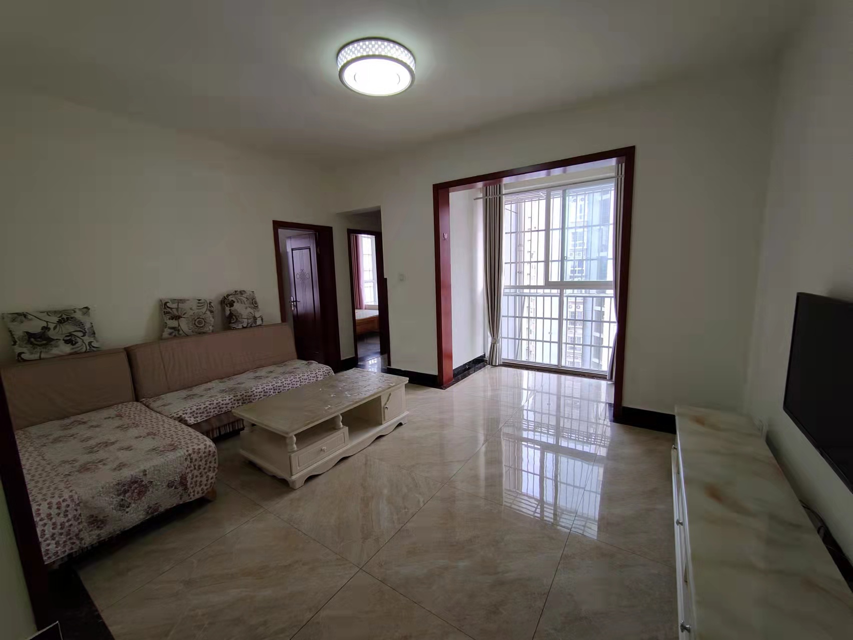 长顺家园 2室1厅1卫 1800.0元/月 长顺家园 2室1厅1卫 1800.0元/月室内图