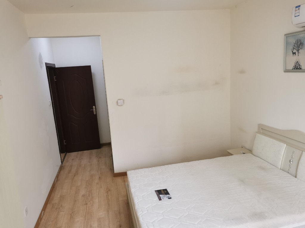 南湖世纪 3室2厅2卫 2500.0元/月 南湖世纪 3室2厅2卫 2500.0元/月室内图