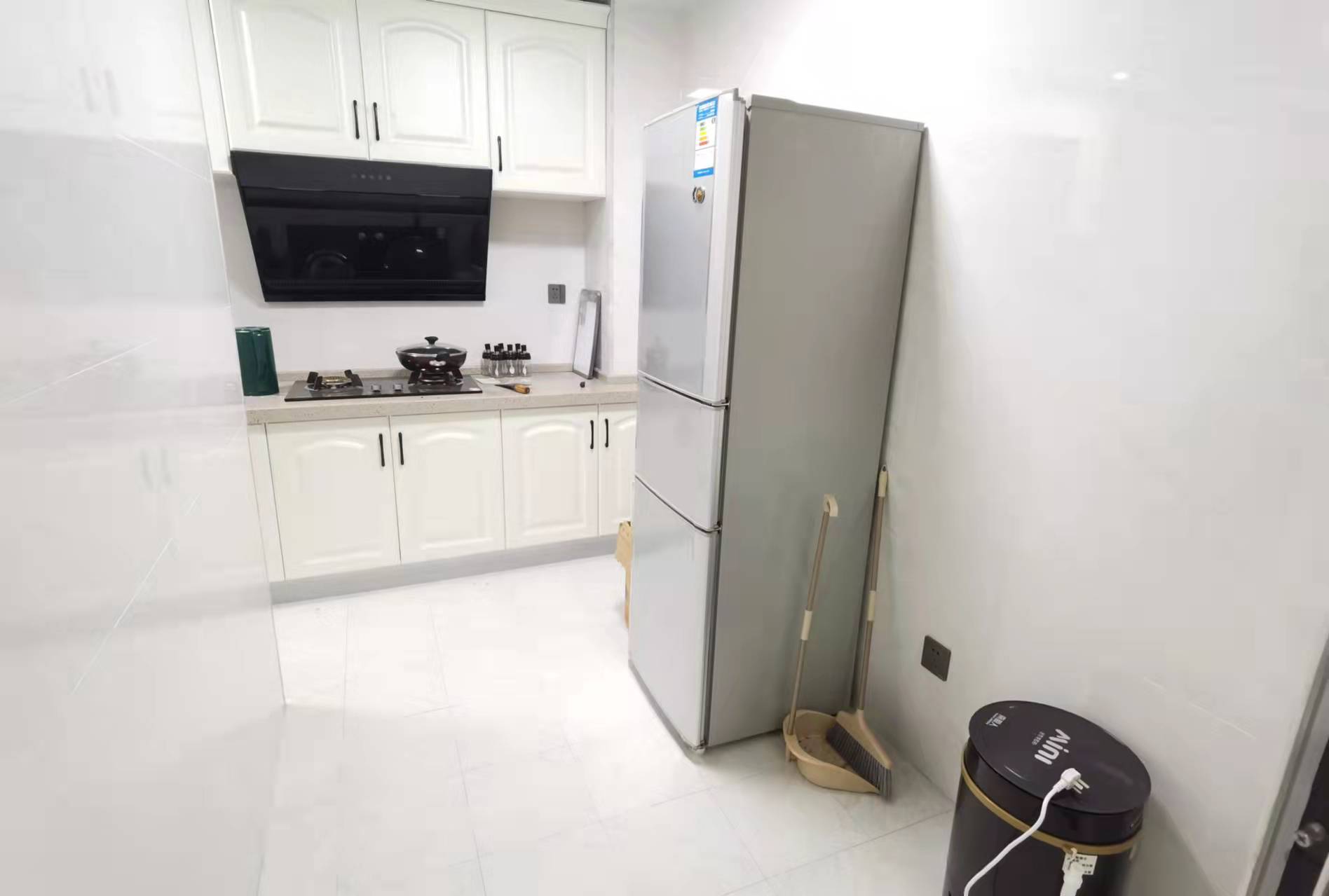 大桃路鑫桃苑安置小区 2室2厅1卫 2100.0元/月 大桃路鑫桃苑安置小区 2室2厅1卫 2100.0元/月室内图