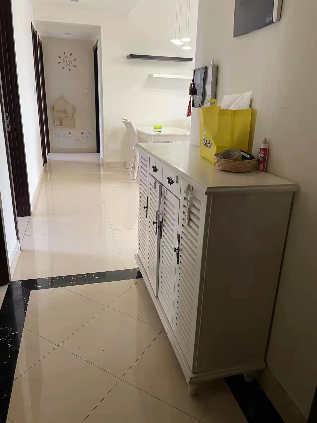 碧桂园 3室2厅2卫 2800.0元/月 碧桂园 3室2厅2卫 2800.0元/月室内图