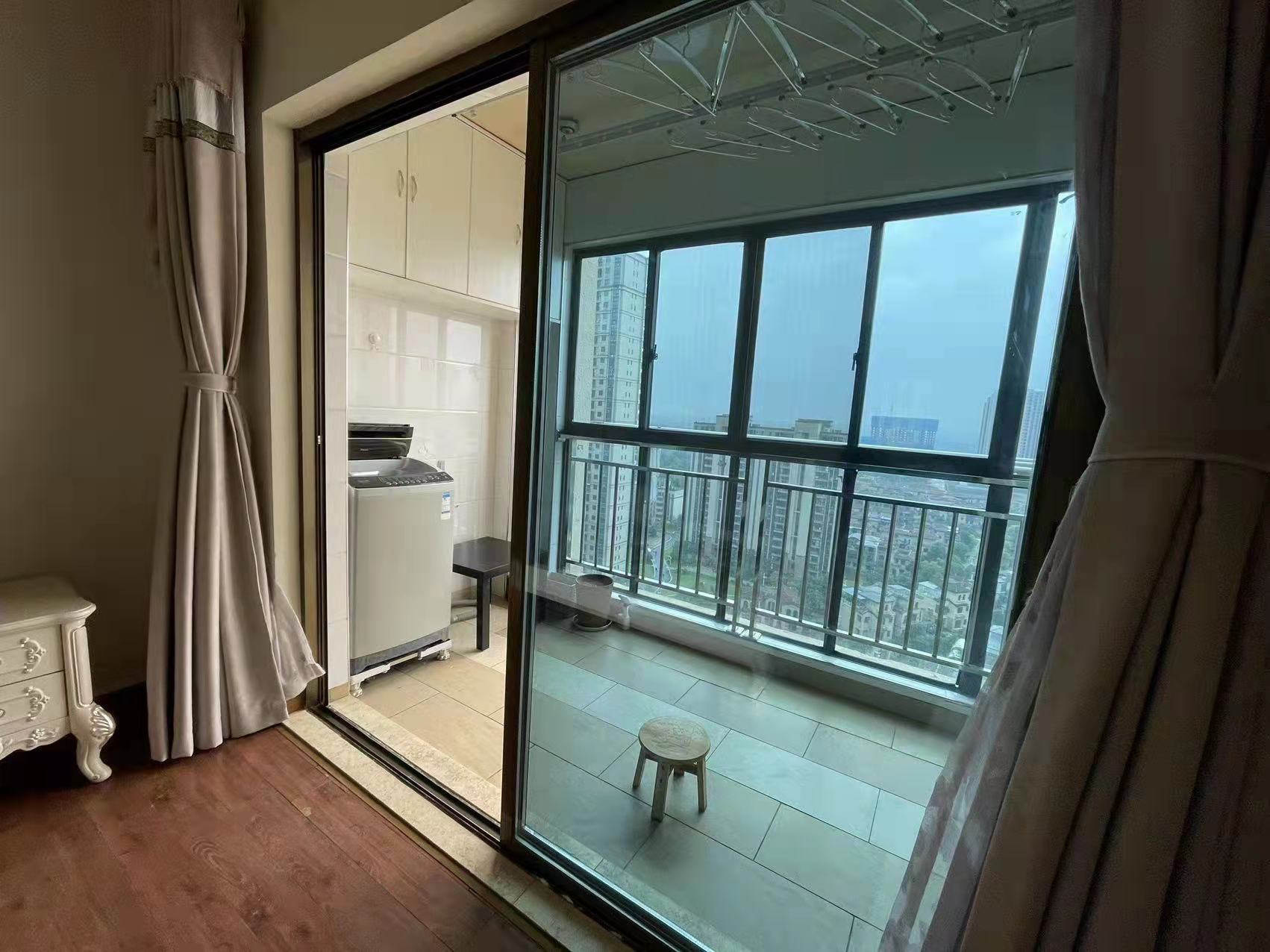 碧桂园 3室2厅2卫 2800.0元/月 碧桂园 3室2厅2卫 2800.0元/月室内图