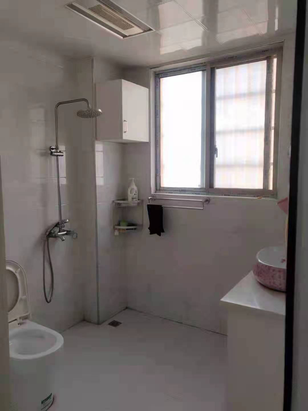 上和世家  4室2厅2卫    2500.0元/月 上和世家  4室2厅2卫    2500.0元/月室内图