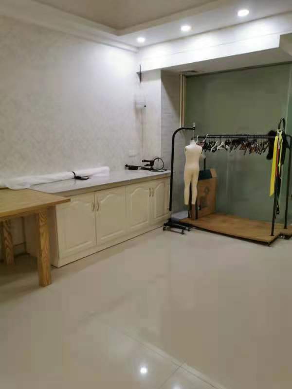 金轮时代广场 1室1厅1卫 1600.00元/月 金轮时代广场 1室1厅1卫 1600.00元/月室内图