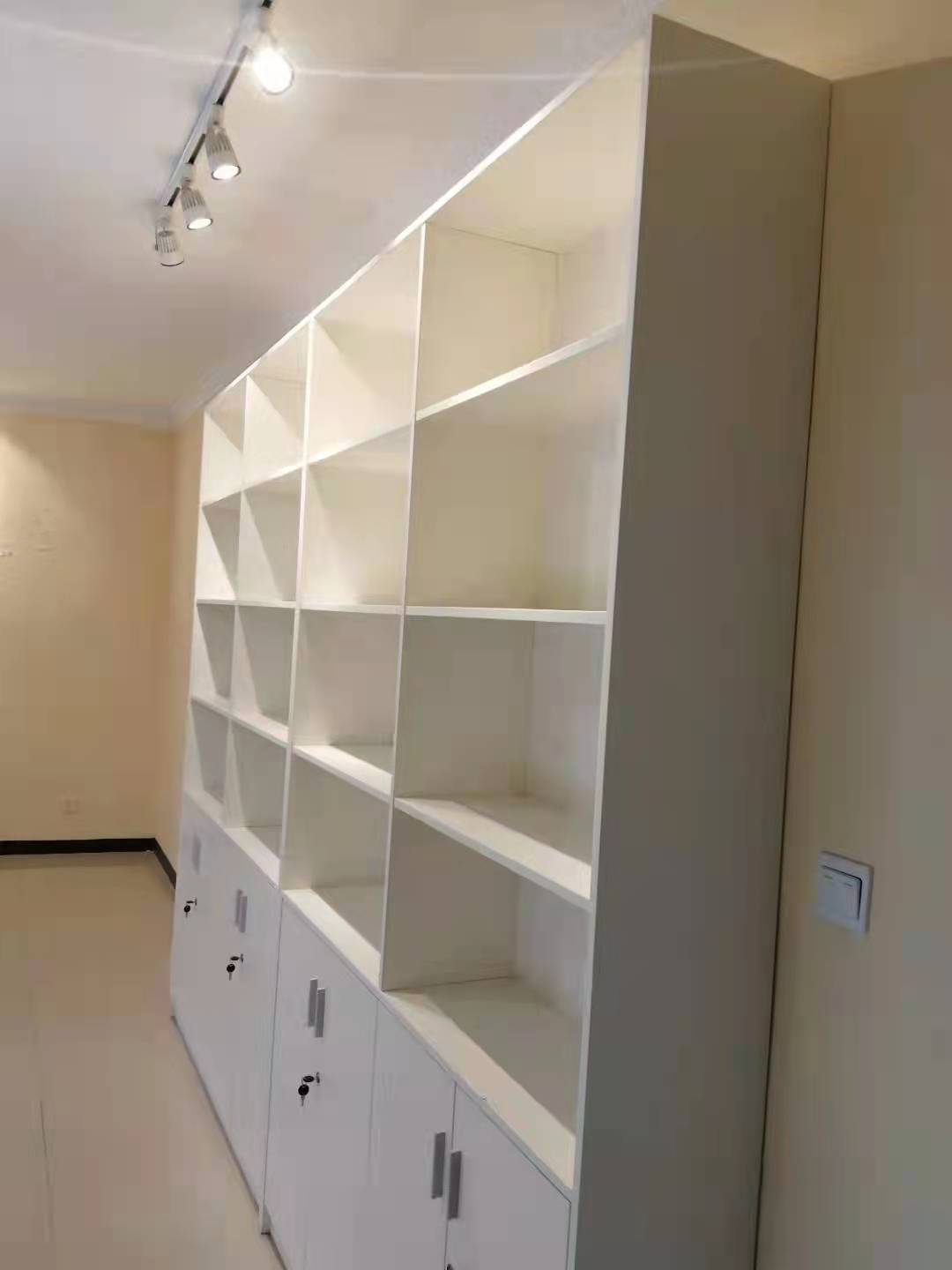 银泰财富广场 1室1厅1卫 1500.00元/月 银泰财富广场 1室1厅1卫 1500.00元/月室内图