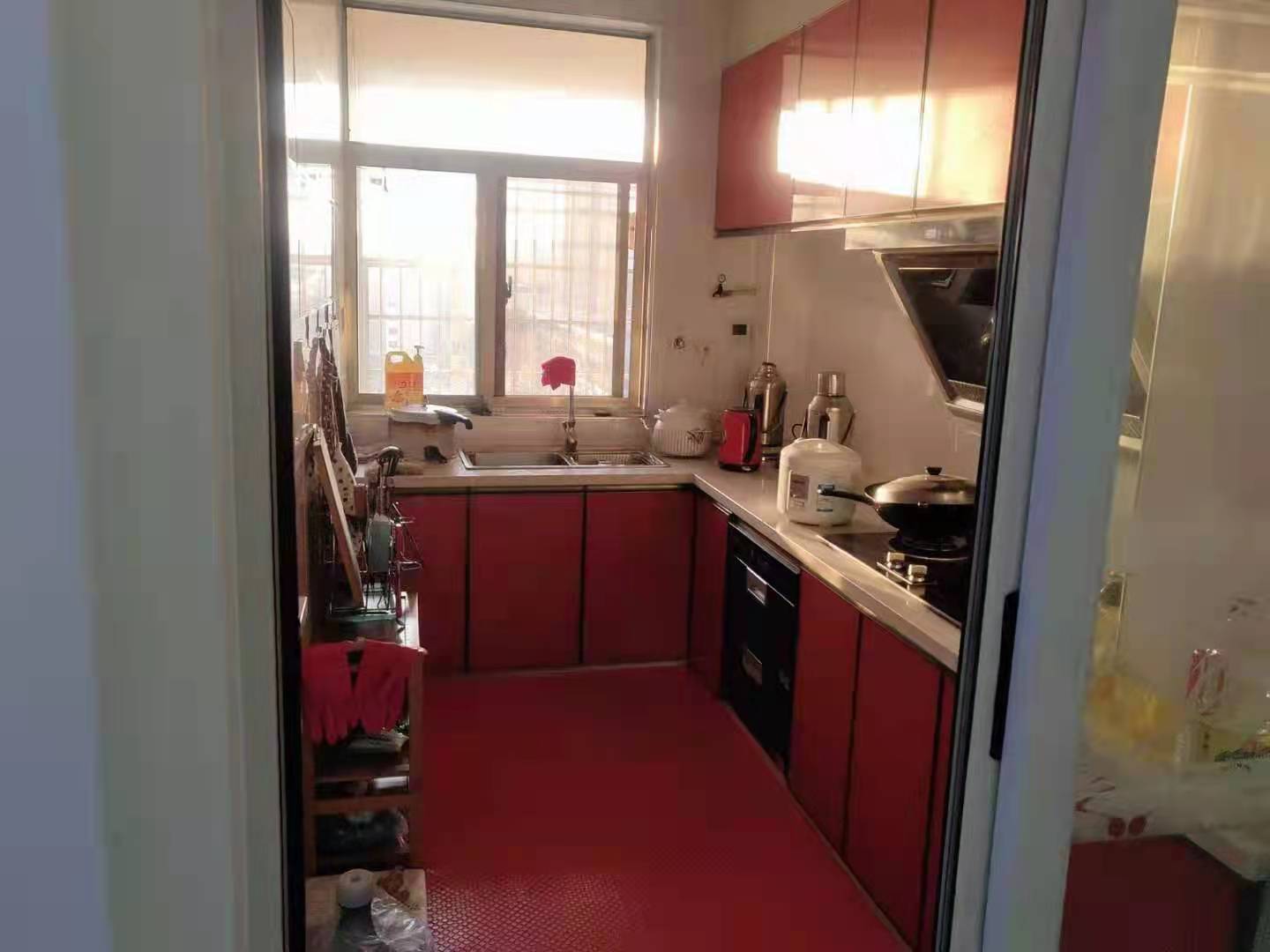 上和世家  4室2厅2卫    2500.0元/月 上和世家  4室2厅2卫    2500.0元/月室内图