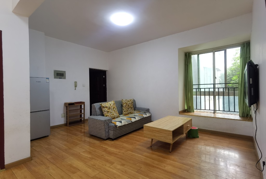 二江花园  2室1厅1卫    1800.0元/月 二江花园  2室1厅1卫    1800.0元/月室内图