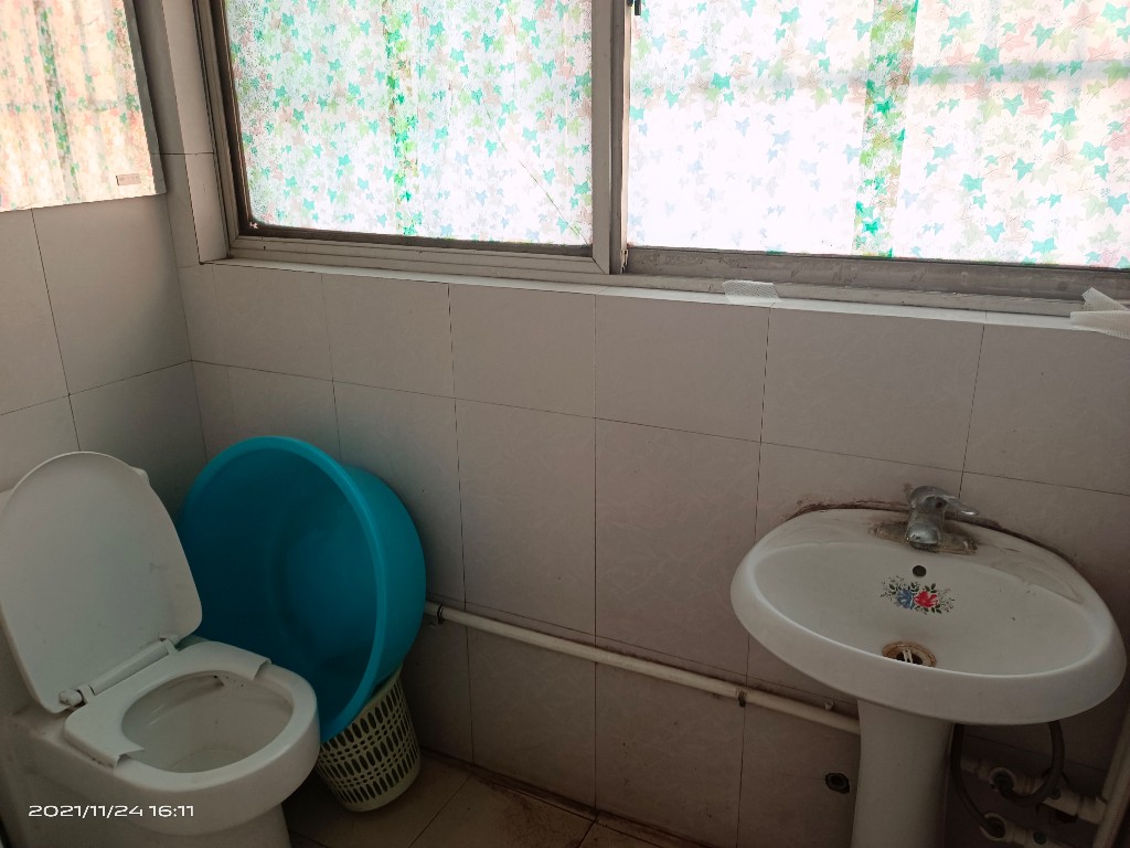 金色地标  1室1厅1卫    18.0万 金色地标  1室1厅1卫    18.0万客厅