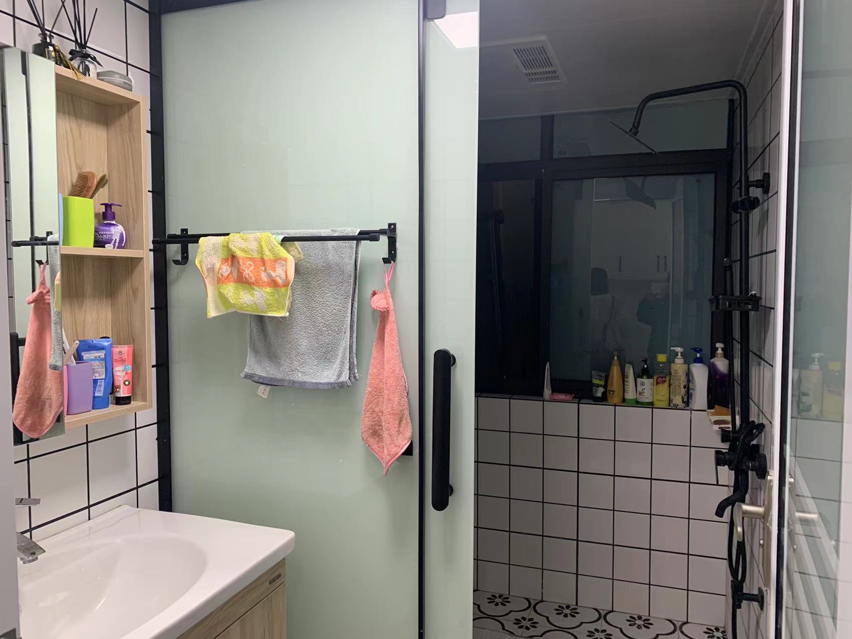 五江碧桂园城市广场  3室2厅1卫    2800.0元/月 五江碧桂园城市广场  3室2厅1卫    2800.0元/月