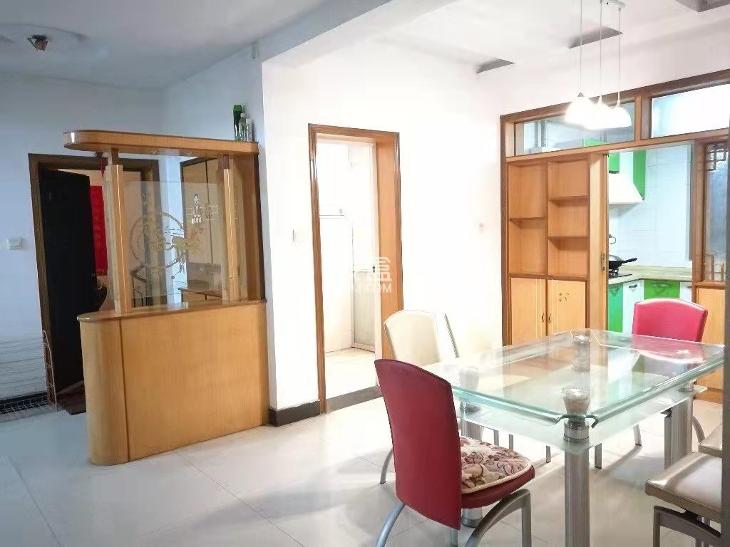 馨香小区 3室2厅2卫 1450.0元/月 馨香小区 3室2厅2卫 1450.0元/月室内图