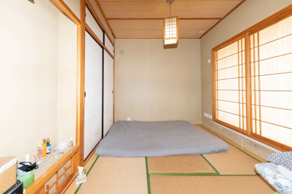 湘超景园  4室2厅2卫   225.00万卧室