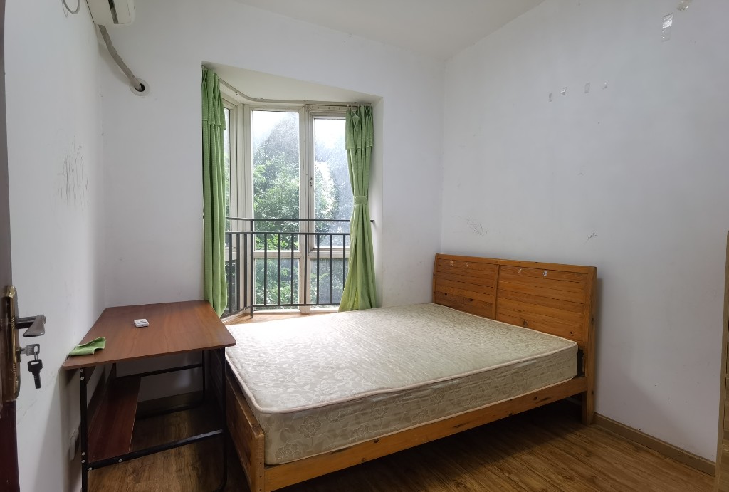 二江花园  2室1厅1卫    1800.0元/月 二江花园  2室1厅1卫    1800.0元/月室内图