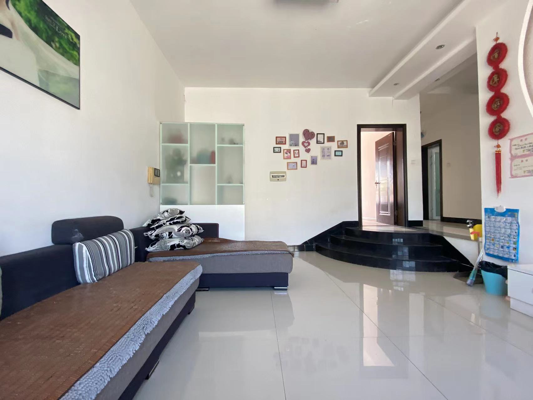 国富芙蓉新城 3室2厅1卫 1600.0元/月 国富芙蓉新城 3室2厅1卫 1600.0元/月室内图