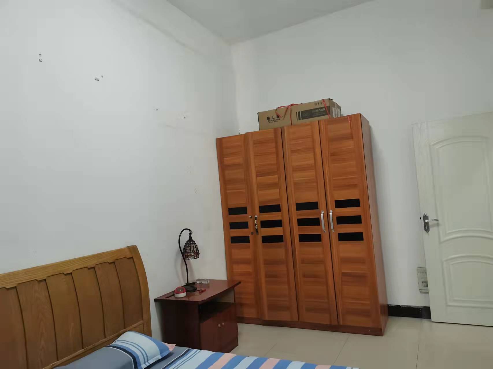 粮运大厦 2室1厅1卫 1300.0元/月 粮运大厦 2室1厅1卫 1300.0元/月室内图