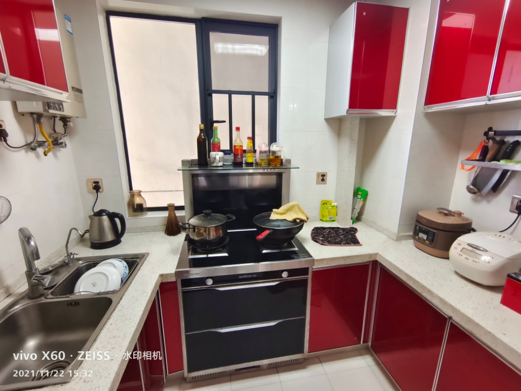 三一歌雅郡 3室2厅2卫 73.0万 三一歌雅郡 3室2厅2卫 73.0万客厅