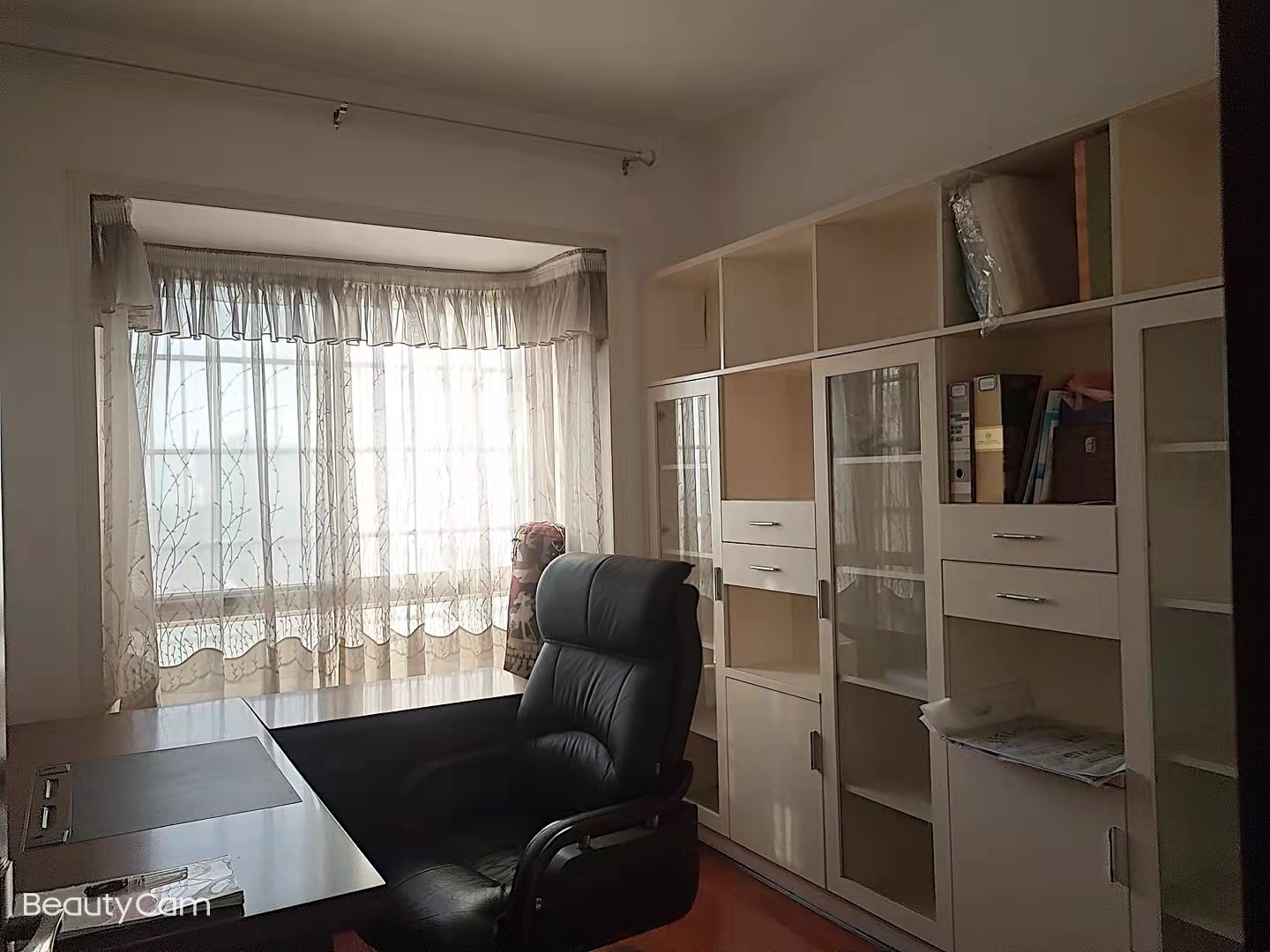 中欧阳光城  4室2厅2卫    69.8万卫生间