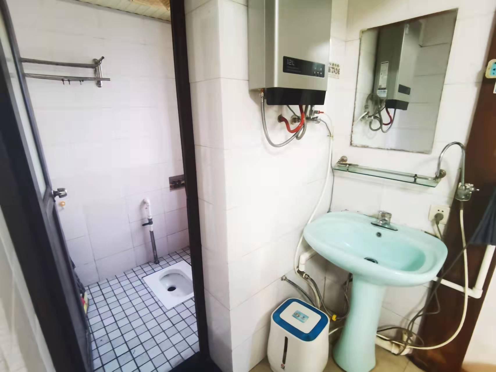 大桃路鑫桃苑安置小区 3室2厅2卫 4200.0元/月 大桃路鑫桃苑安置小区 3室2厅2卫 4200.0元/月室内图