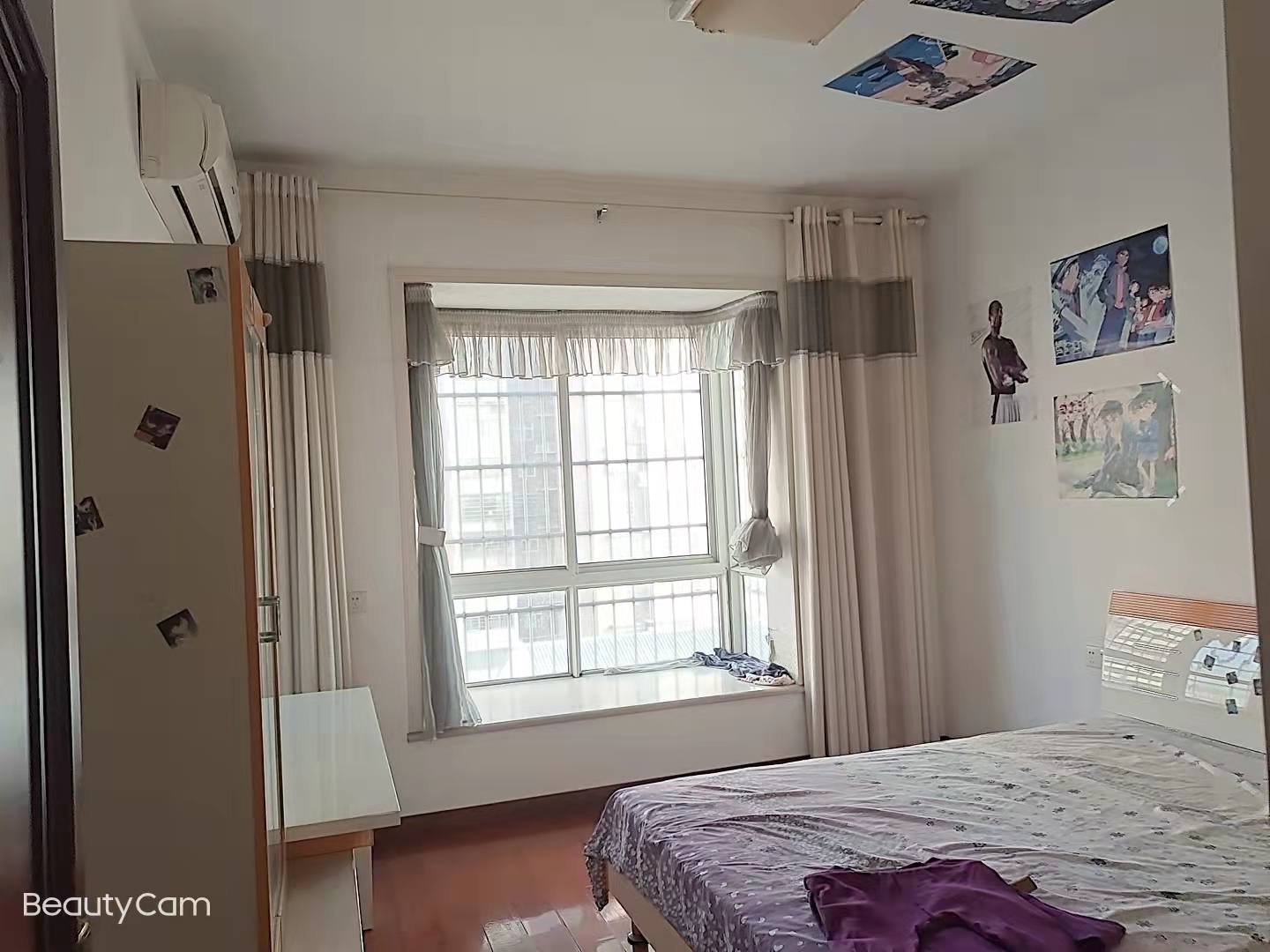 中欧阳光城  4室2厅2卫    69.8万卫生间