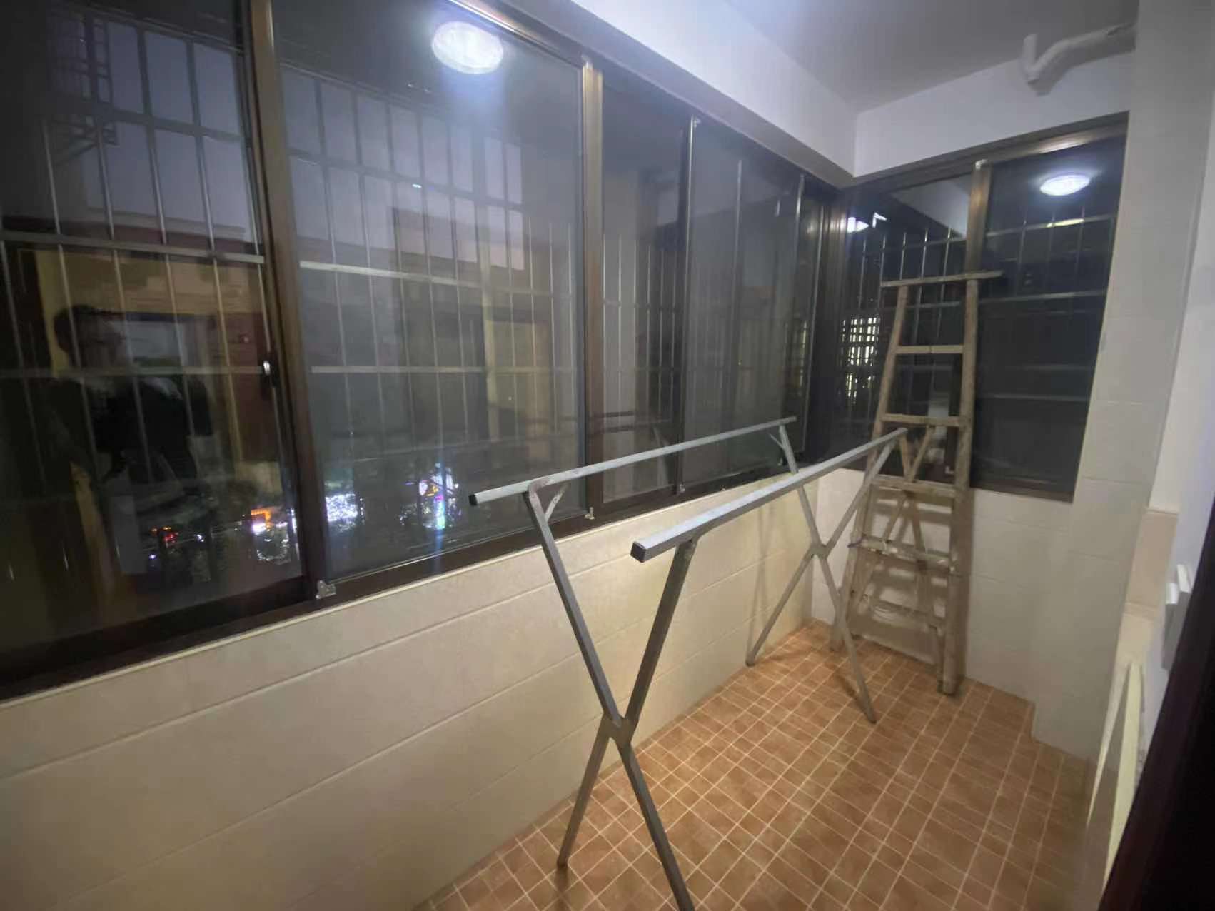 全丰小区 2室2厅1卫 1200.0元/月 全丰小区 2室2厅1卫 1200.0元/月室内图