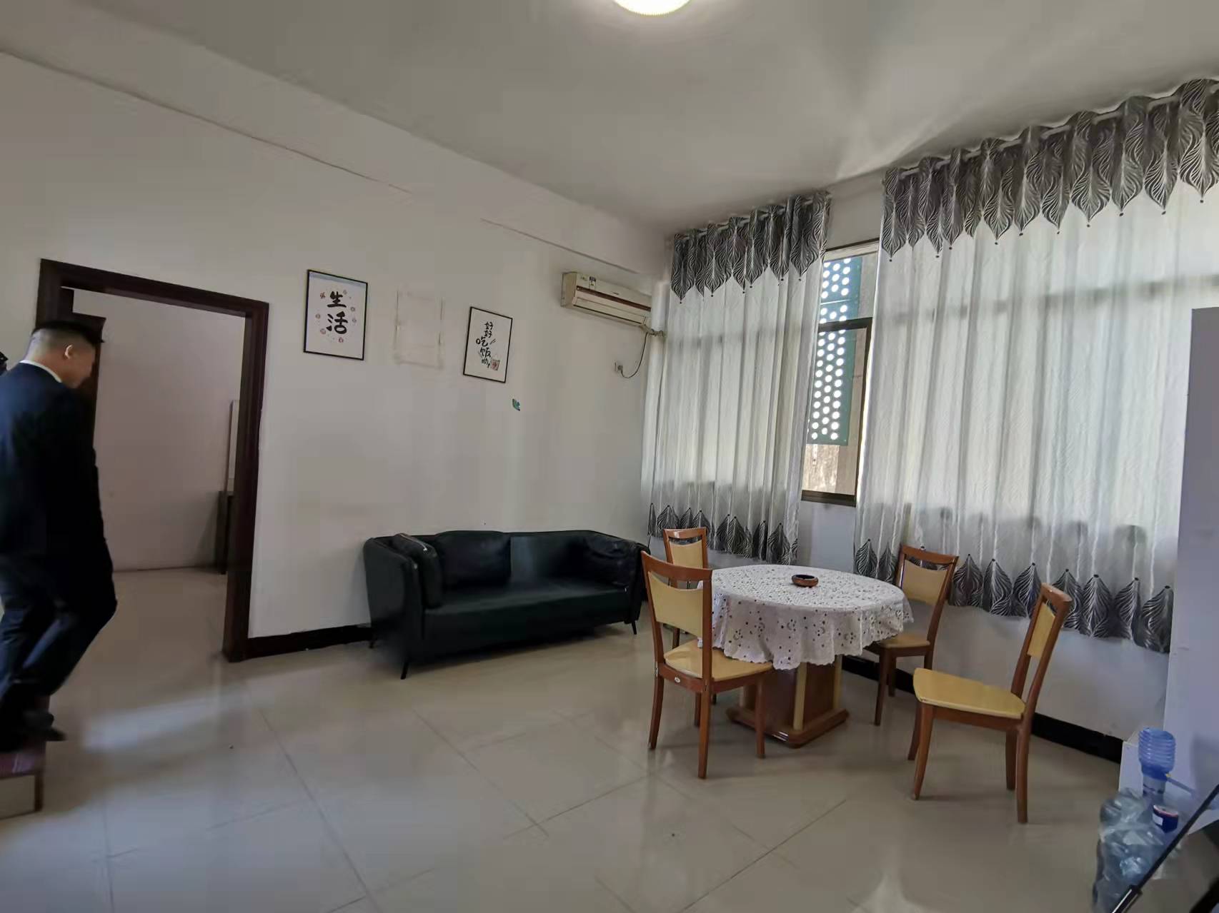 粮运大厦 2室1厅1卫 1300.0元/月 粮运大厦 2室1厅1卫 1300.0元/月室内图