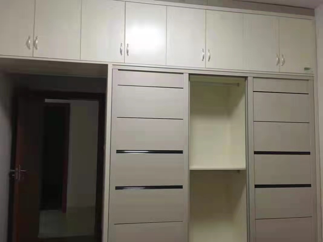 桐梓坪安置小区 3室2厅1卫 1500.0元/月 桐梓坪安置小区 3室2厅1卫 1500.0元/月室内图