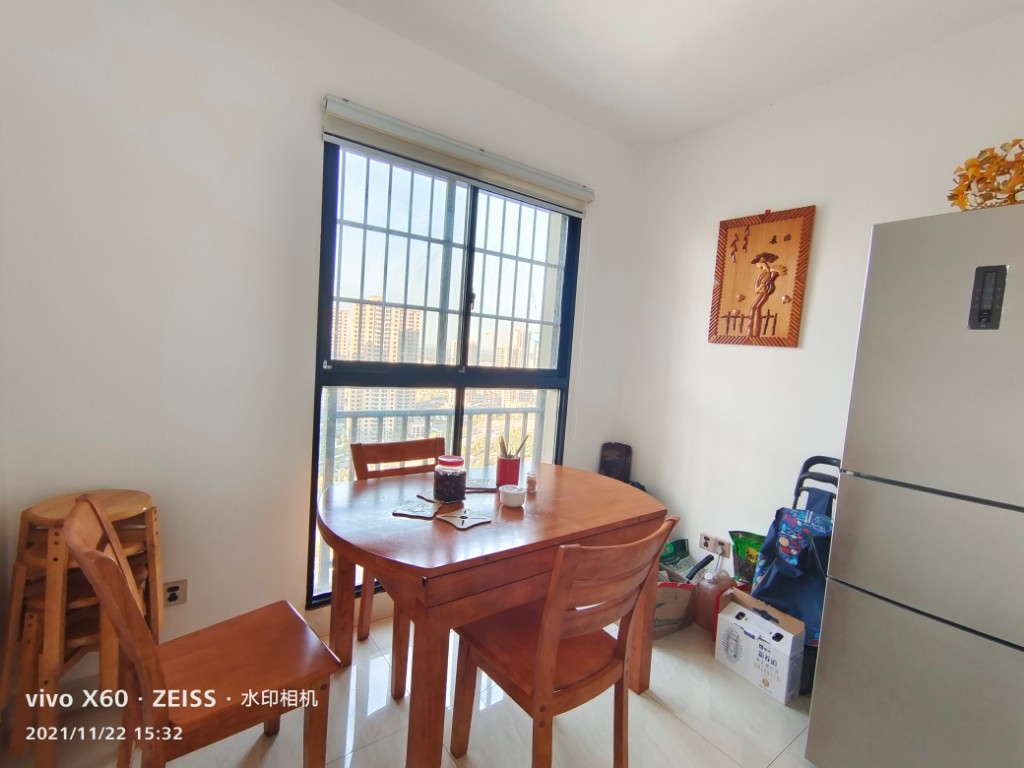 三一歌雅郡 3室2厅2卫 73.0万 三一歌雅郡 3室2厅2卫 73.0万客厅