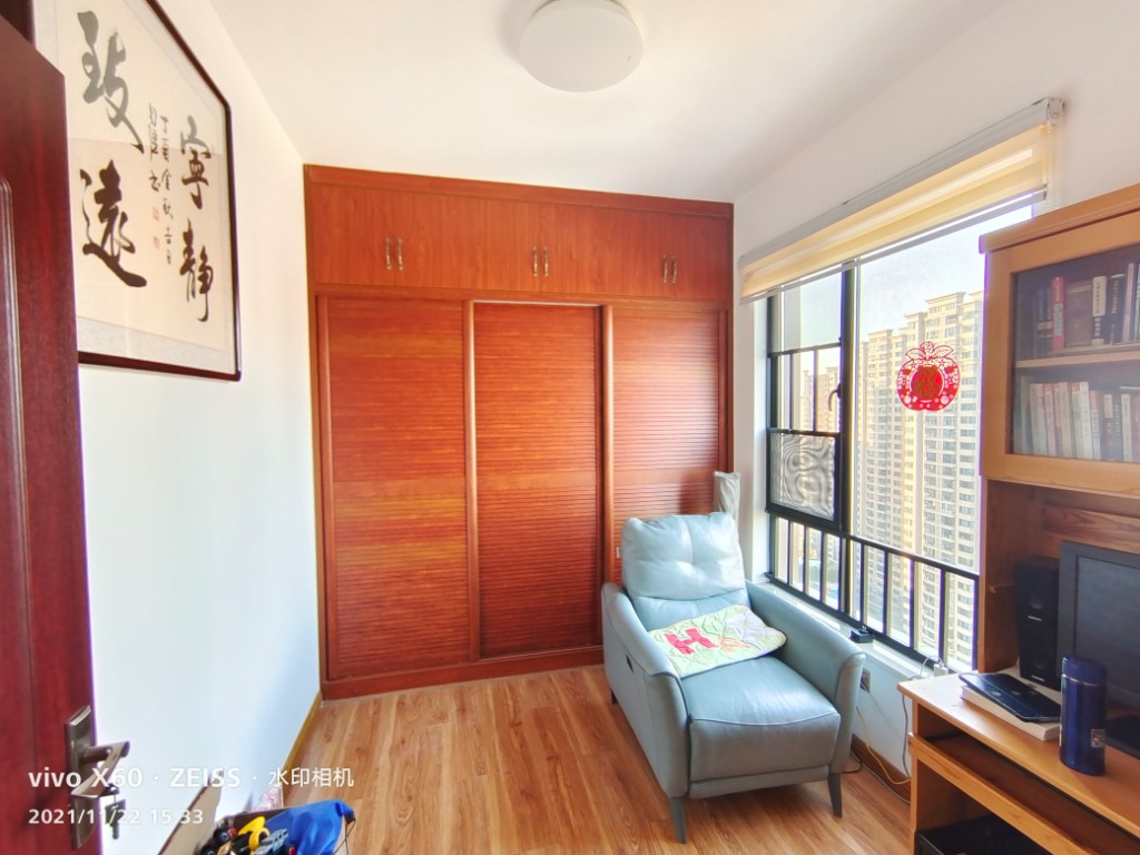 三一歌雅郡 3室2厅2卫 73.0万 三一歌雅郡 3室2厅2卫 73.0万客厅