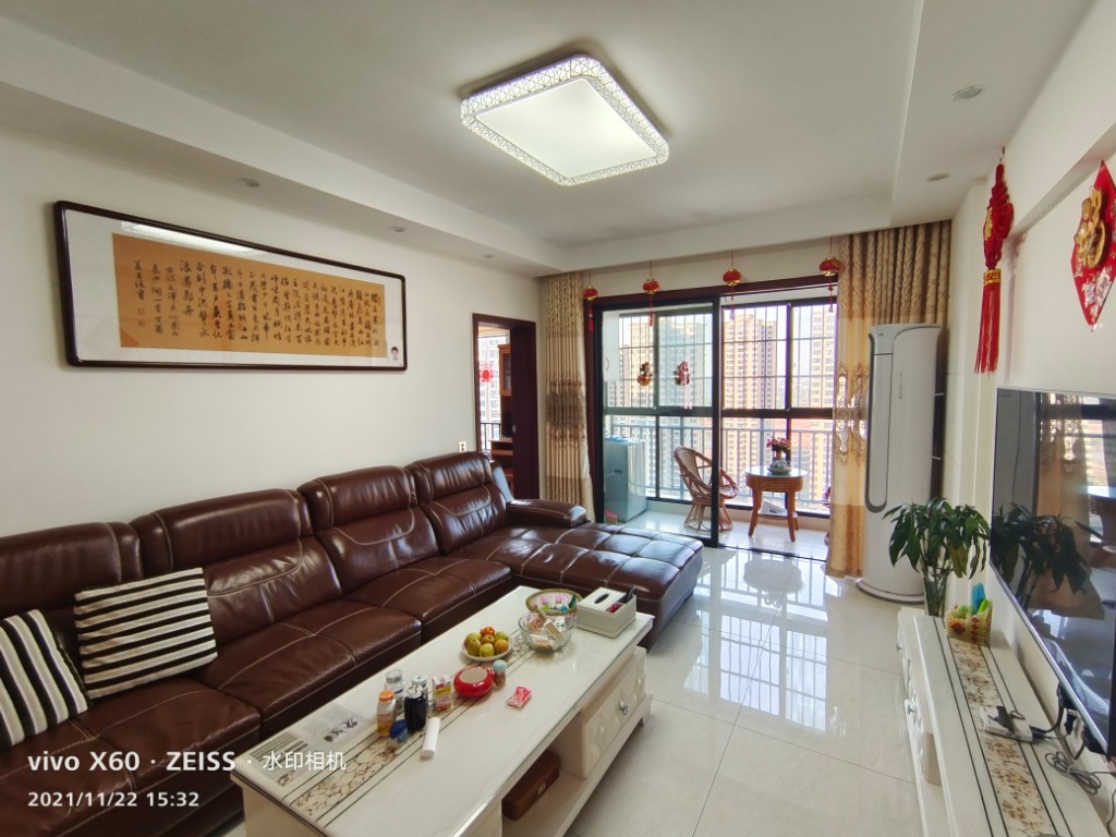 三一歌雅郡 3室2厅2卫 73.0万 三一歌雅郡 3室2厅2卫 73.0万客厅