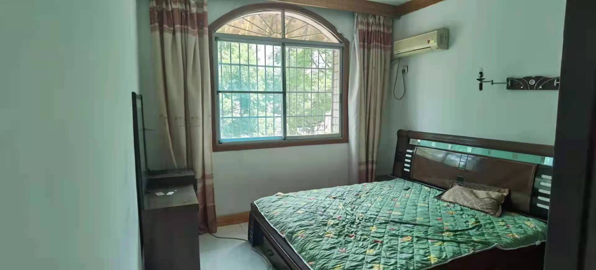 桥北综合楼 3室2厅2卫 800.0元/月 桥北综合楼 3室2厅2卫 800.0元/月室内图