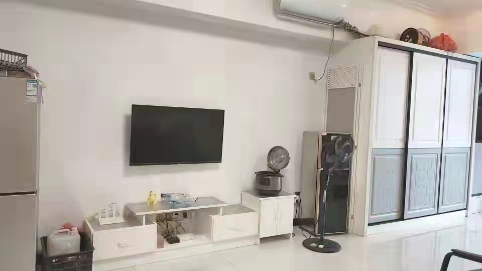 天成银座  1室1厅1卫    1000.0元/月 天成银座  1室1厅1卫    1000.0元/月户型图