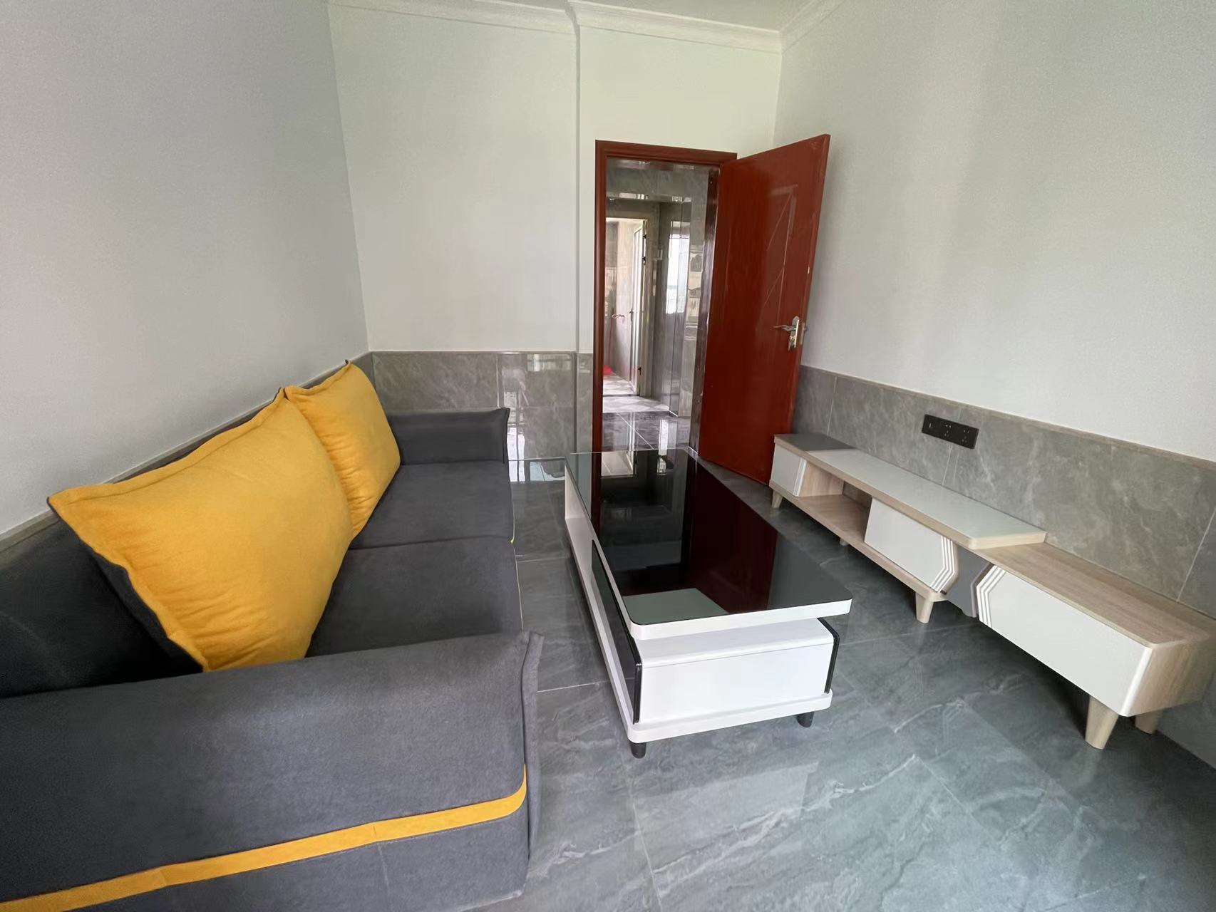 航空未名小区(北大资源) 3室3厅1卫 4200.0元/月 航空未名小区(北大资源) 3室3厅1卫 4200.0元/月室内图