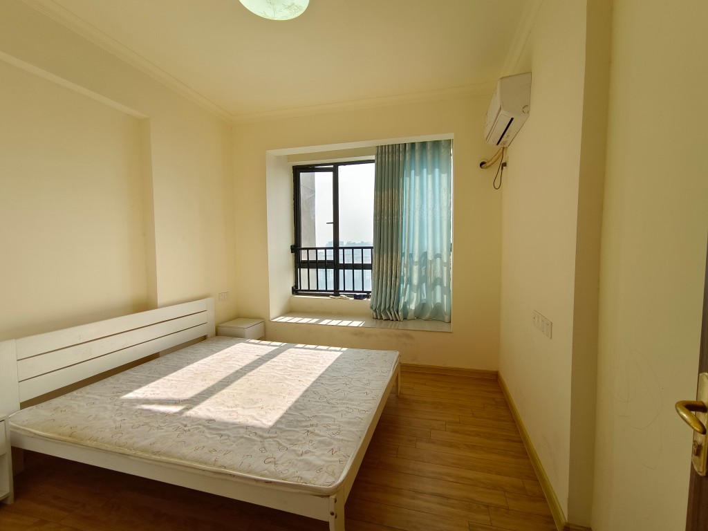 华耀碧桂园十里江湾嘉誉 4室2厅2卫 2800.0元/月 华耀碧桂园十里江湾嘉誉 4室2厅2卫 2800.0元/月室内图