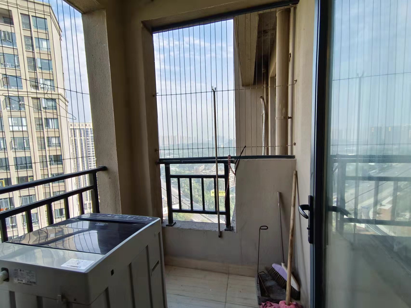 华耀碧桂园十里江湾嘉誉 4室2厅2卫 2800.0元/月 华耀碧桂园十里江湾嘉誉 4室2厅2卫 2800.0元/月室内图