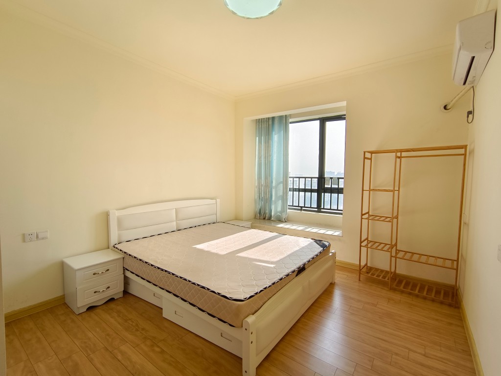 华耀碧桂园十里江湾嘉誉 4室2厅2卫 2800.0元/月 华耀碧桂园十里江湾嘉誉 4室2厅2卫 2800.0元/月室内图