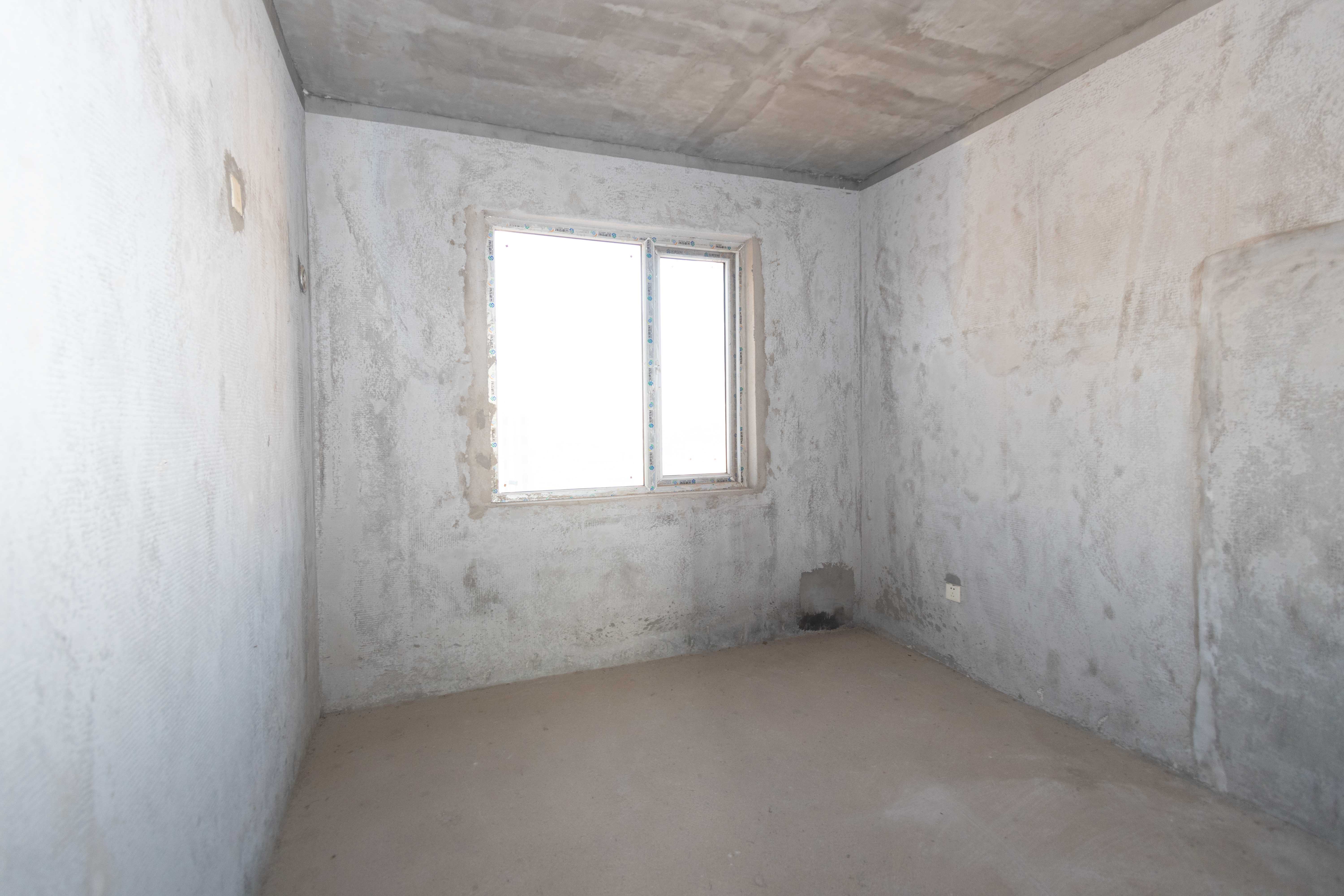 佛奥康桥水岸 6室2厅2卫 81.0万 佛奥康桥水岸 6室2厅2卫 81.0万卧室