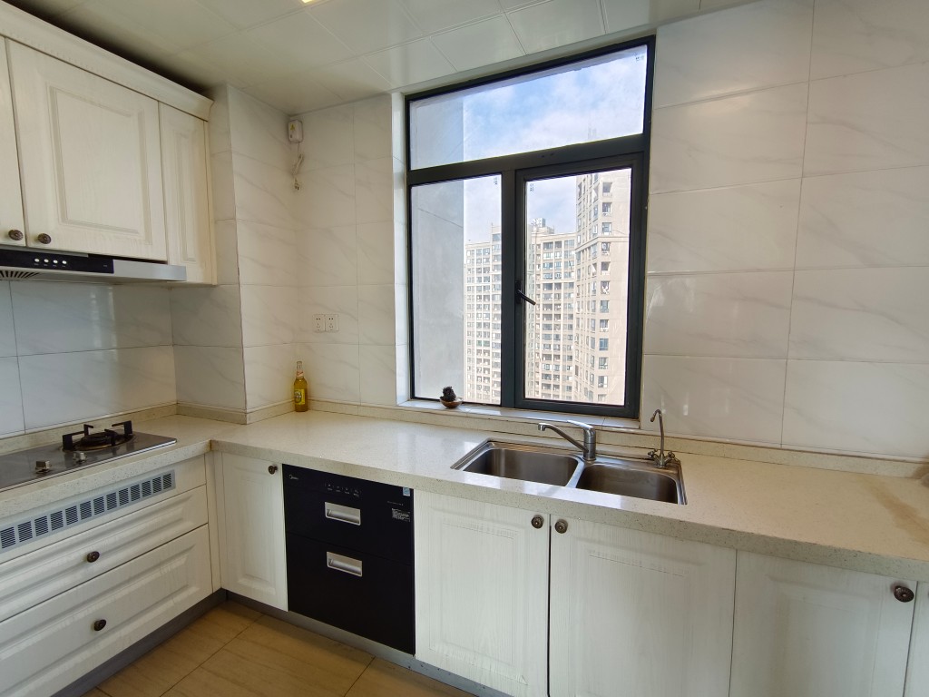 华耀碧桂园十里江湾嘉誉 4室2厅2卫 2800.0元/月 华耀碧桂园十里江湾嘉誉 4室2厅2卫 2800.0元/月室内图