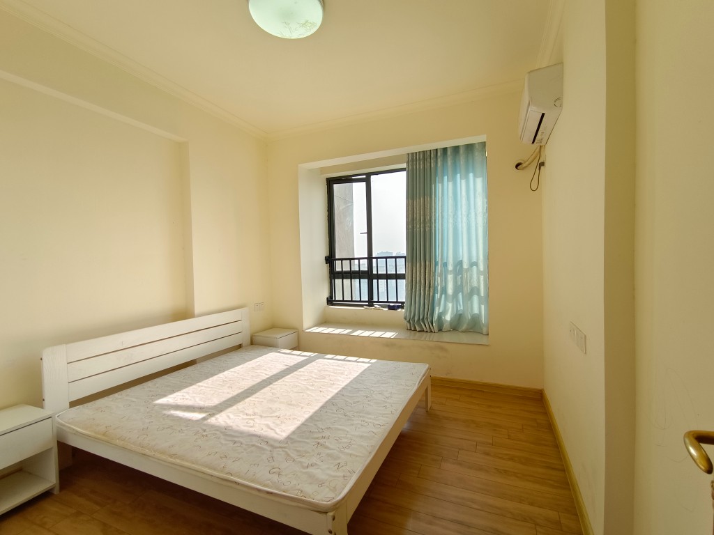 华耀碧桂园十里江湾嘉誉 4室2厅2卫 2800.0元/月 华耀碧桂园十里江湾嘉誉 4室2厅2卫 2800.0元/月室内图