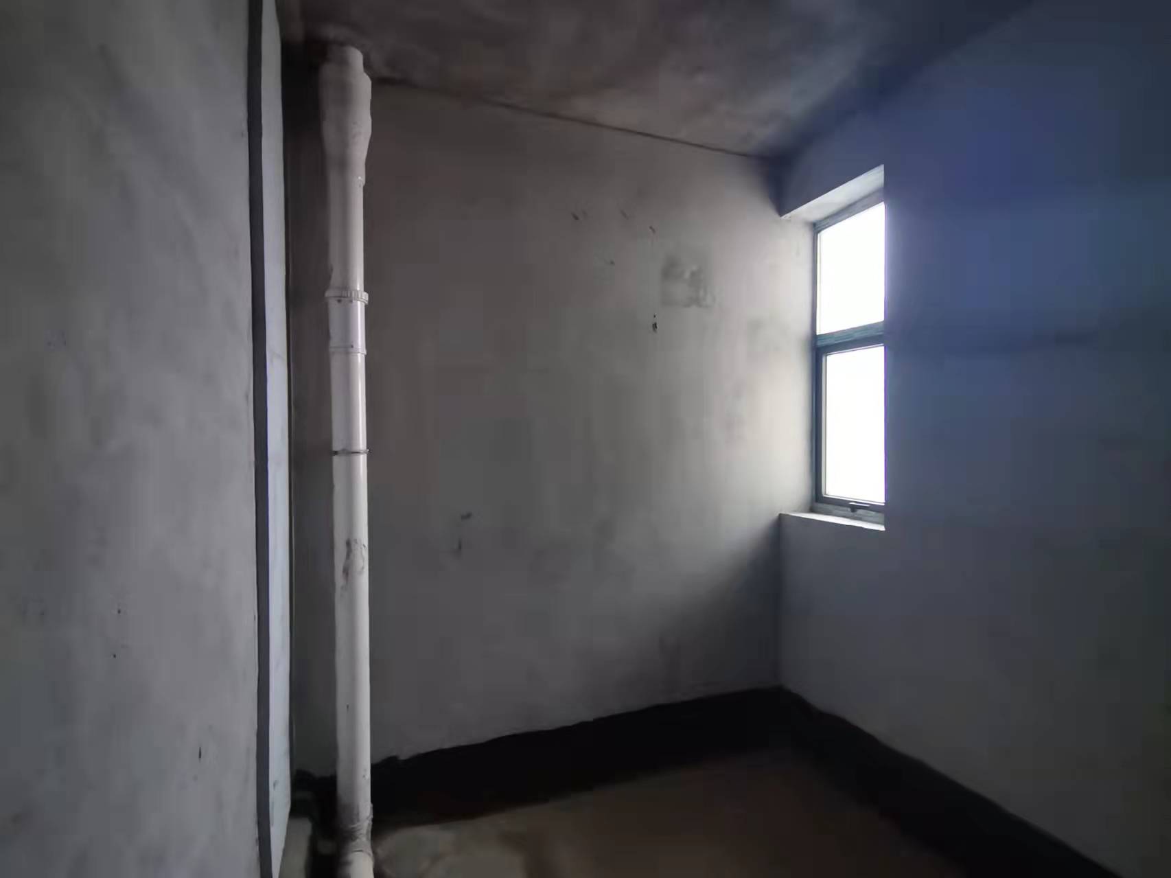 诚信广场  3室2厅2卫    77.8万 诚信广场  3室2厅2卫    77.8万卫生间