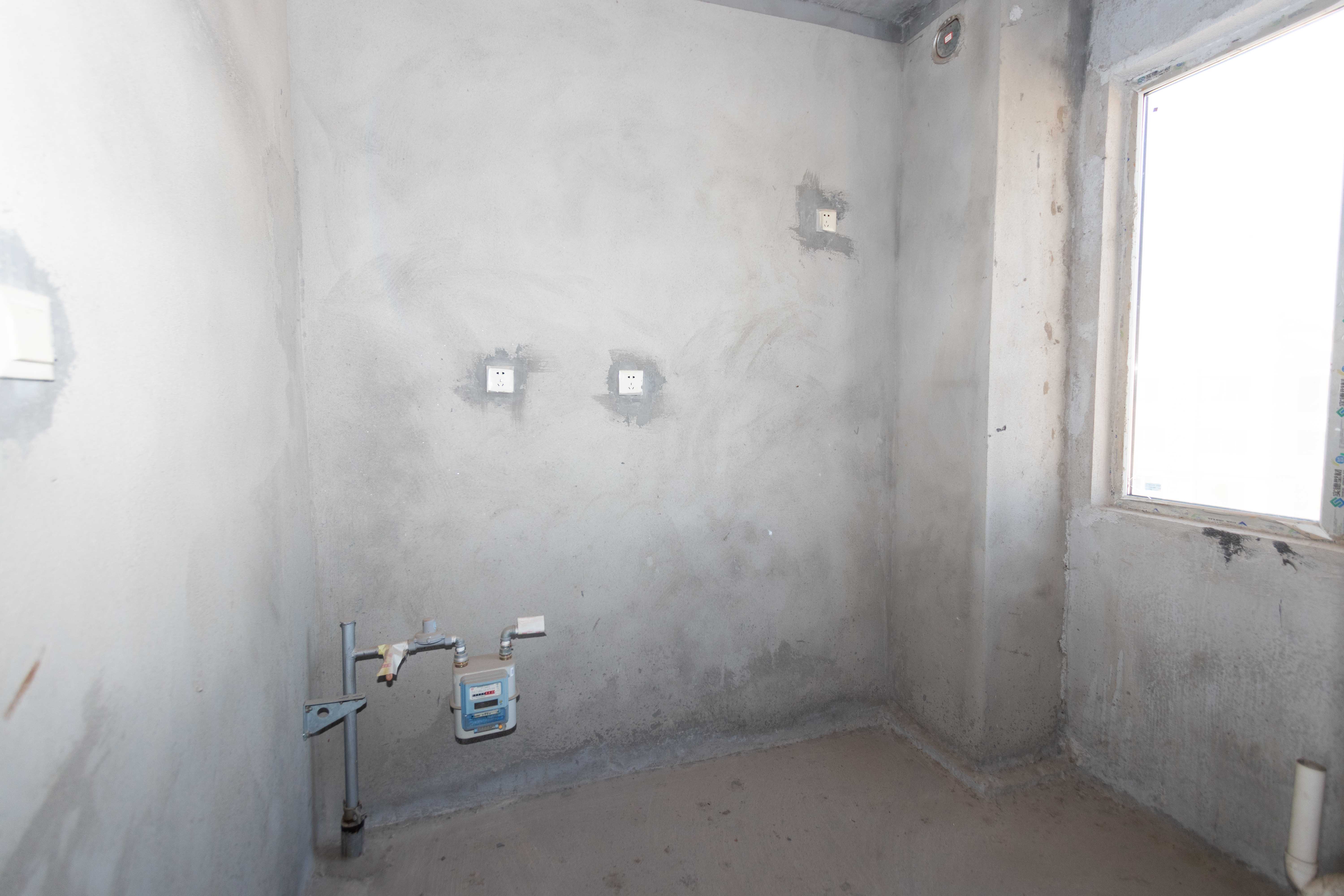 佛奥康桥水岸  6室2厅2卫    81.0万厨房