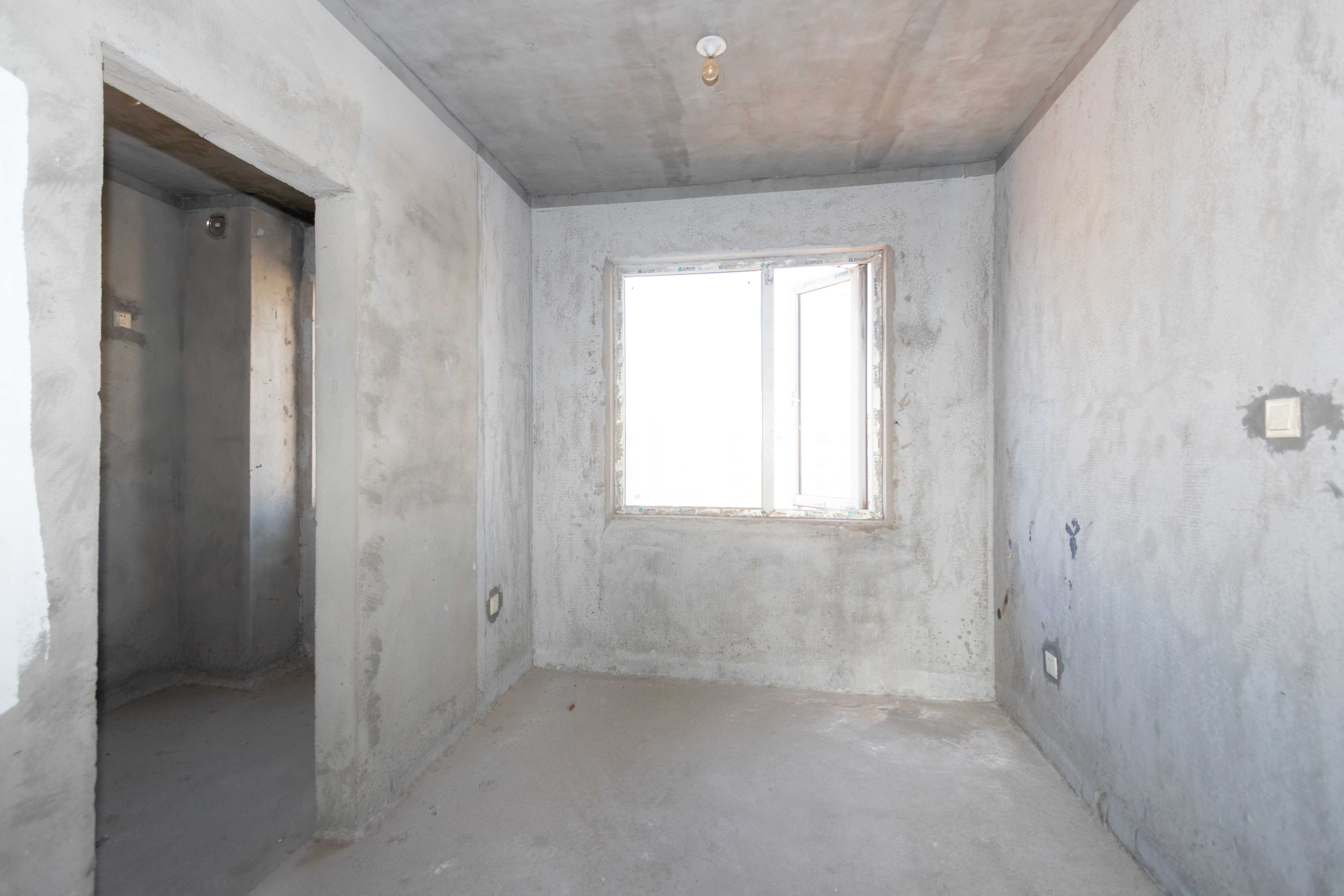 佛奥康桥水岸  6室2厅2卫    81.0万客厅