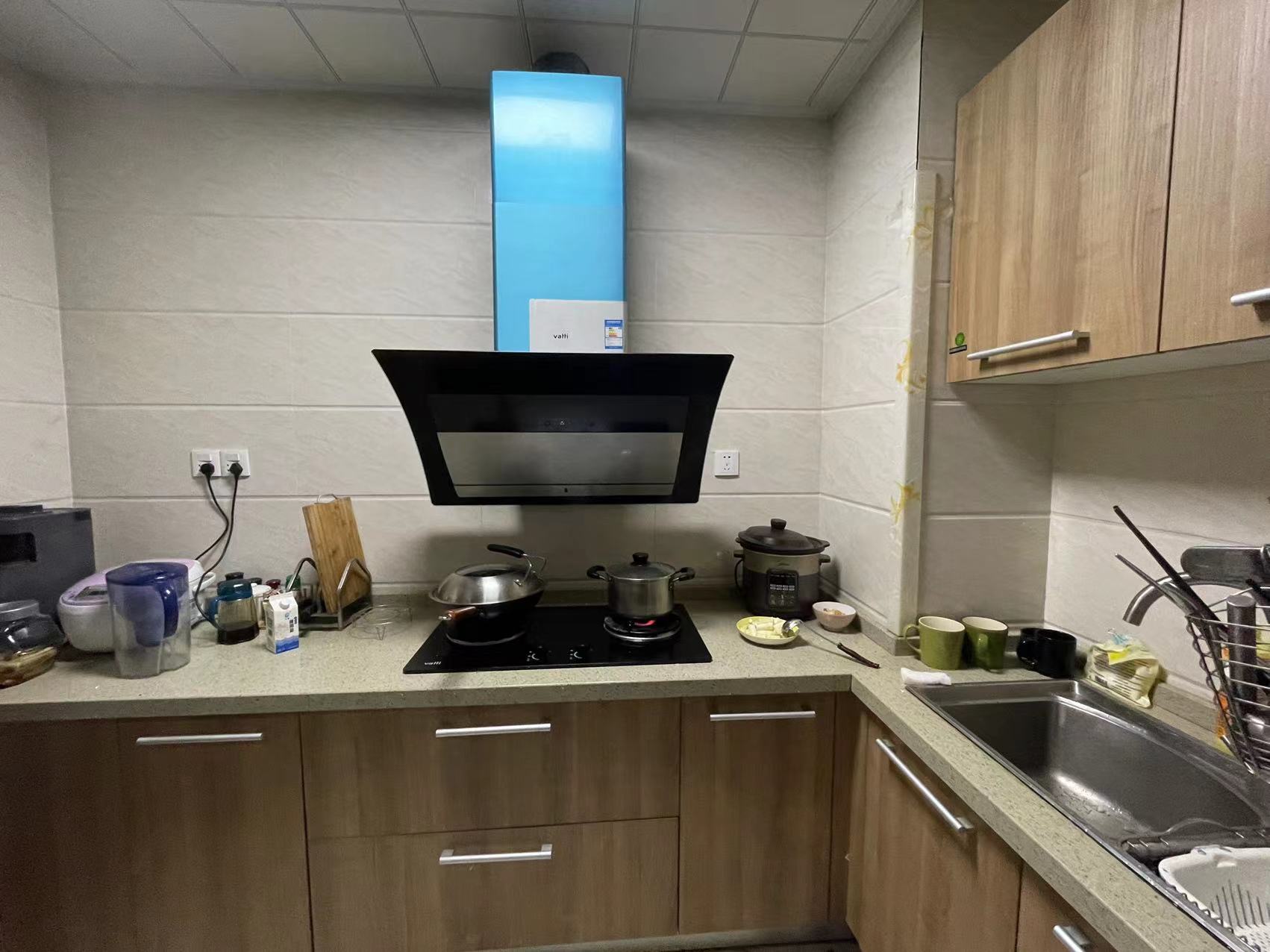 南湖世纪 2室1厅1卫 2300.0元/月 南湖世纪 2室1厅1卫 2300.0元/月室内图