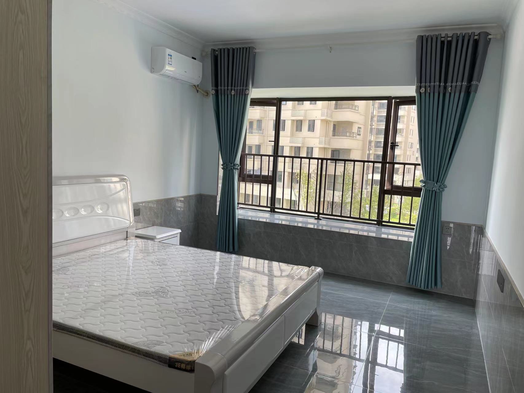 航空未名小区(北大资源) 3室3厅1卫 4200.0元/月 航空未名小区(北大资源) 3室3厅1卫 4200.0元/月室内图