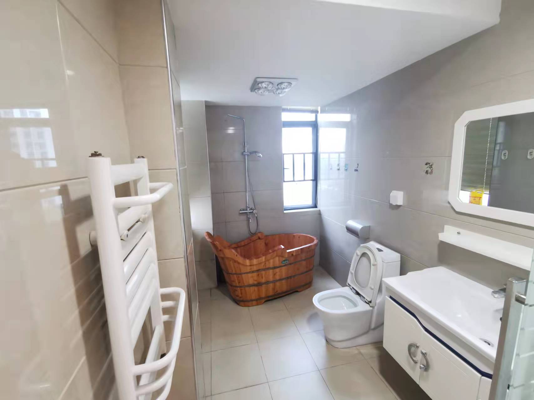 山水国际 3室2厅2卫 125.0万 山水国际 3室2厅2卫 125.0万客厅