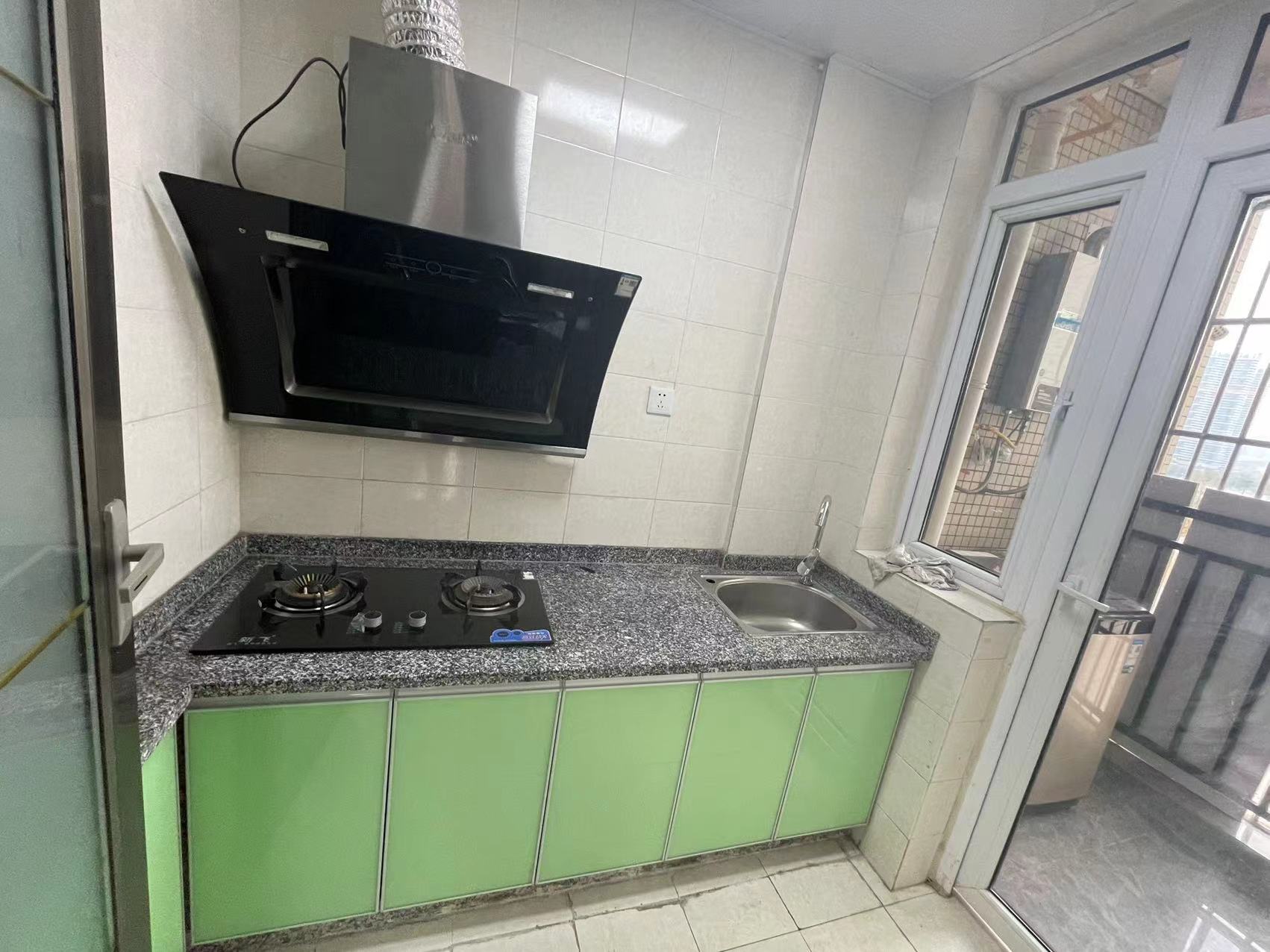 南湖春天  2室2厅1卫    2200.0元/月 南湖春天  2室2厅1卫    2200.0元/月室内图