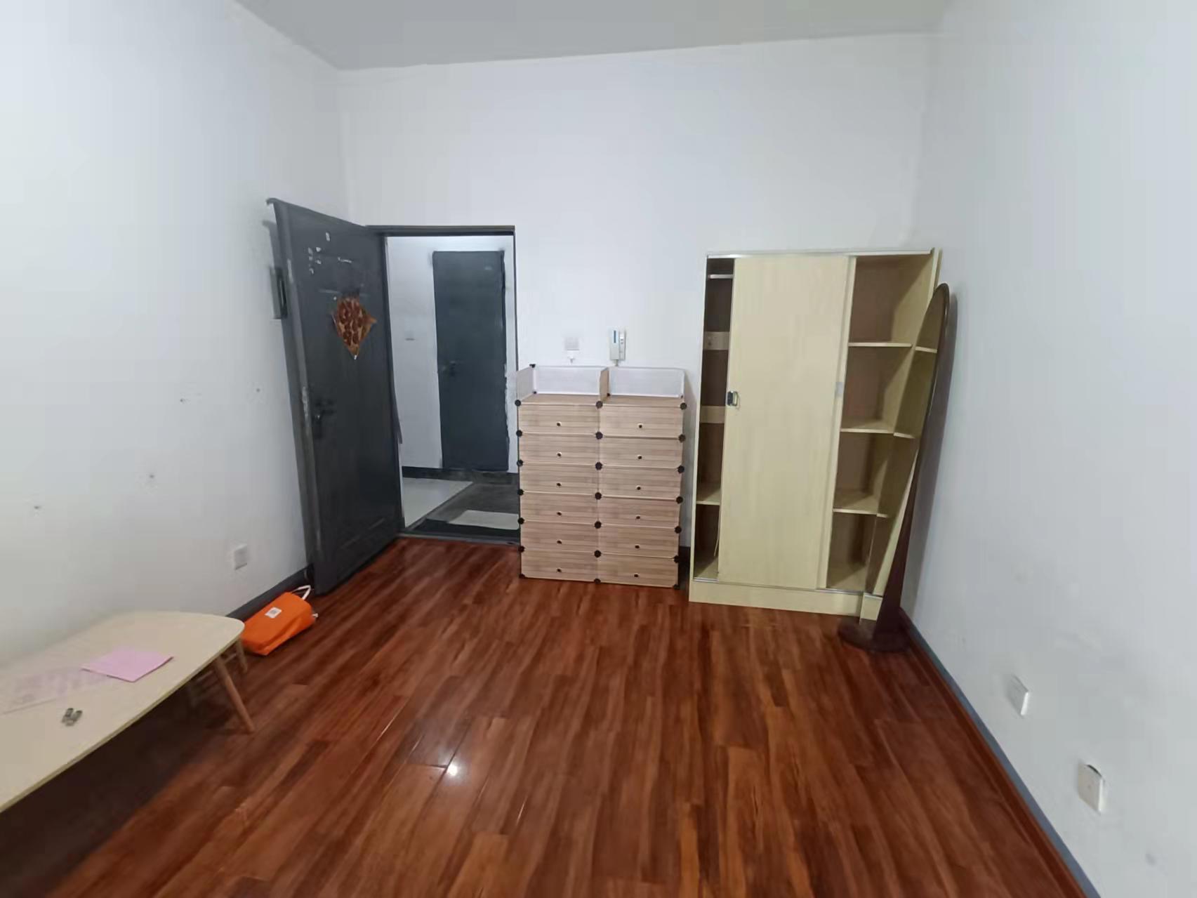 南湖锦苑 1室1厅1卫 1600.0元/月 南湖锦苑 1室1厅1卫 1600.0元/月室内图