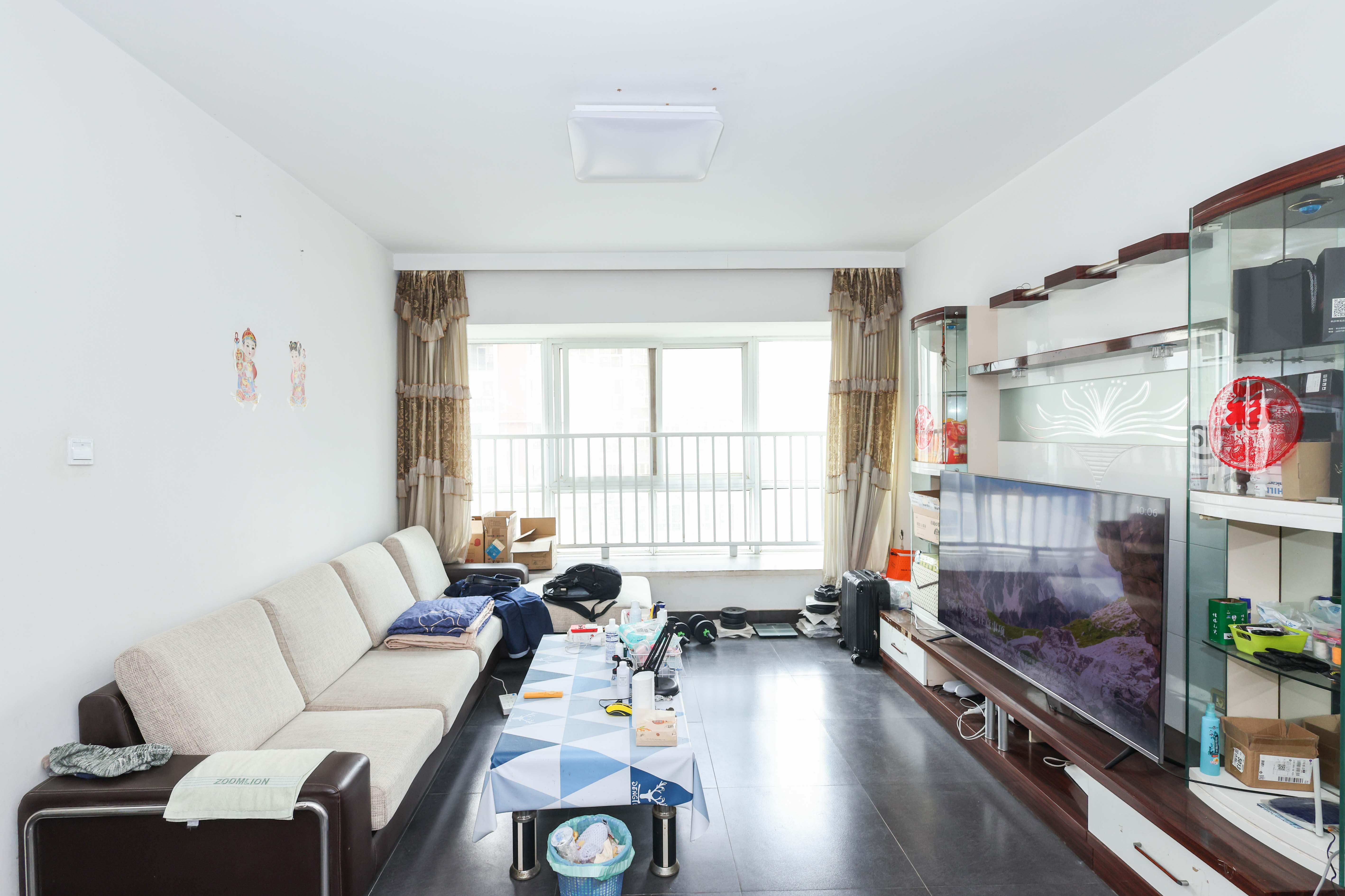 麓山润城  2室2厅1卫    85.0万 麓山润城  2室2厅1卫    85.0万客厅